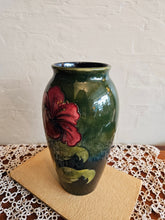 Load image into Gallery viewer, Clematis Floral Pattern Moorcroft Vase 42410