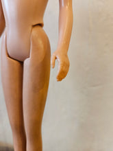 Load image into Gallery viewer, Vintage 1963 Skipper Brunette Doll Straight Legs