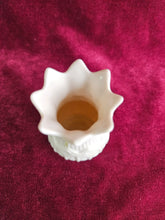 Load image into Gallery viewer, Belleek Shamrock Vase 42502