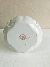 Load image into Gallery viewer, RS Hat Pin Holder with Flowers 42305