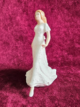 Load image into Gallery viewer, Royal Doulton "Friendship" HN 3491 #472010