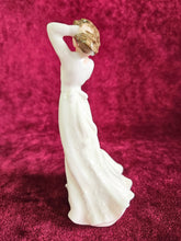 Load image into Gallery viewer, Royal Doulton "With Love" HN 3393 #472010