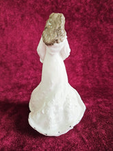 Load image into Gallery viewer, Royal Doulton "Christmas Day" HN 3488 #2520