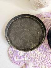 Load image into Gallery viewer, Tucketts Orinoco Tobacco Tin Round Cut Fine 42403