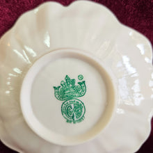 Load image into Gallery viewer, Irish Belleek Ivory Coloured Petal Plate 42506