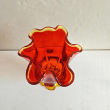 Load image into Gallery viewer, Amberina Handerkchief Glass Footed Vase 42505