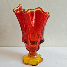 Load image into Gallery viewer, Amberina Handerkchief Glass Footed Vase 42505