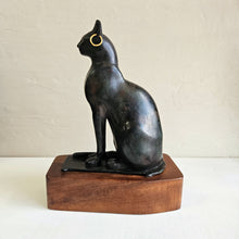 Load image into Gallery viewer, Sacred Cat Replica Figurine. 42505