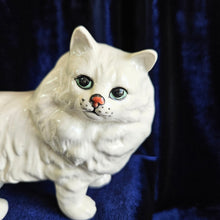 Load image into Gallery viewer, Beswick Persian White Cat Green Eyes Standing 25 08