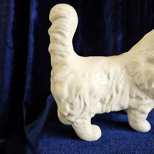 Load image into Gallery viewer, Beswick Persian White Cat Green Eyes Standing 25 08