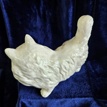 Load image into Gallery viewer, Beswick Persian White Cat Green Eyes Standing 25 08