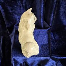 Load image into Gallery viewer, Beswick Persian White Cat Green Eyes Standing 25 08