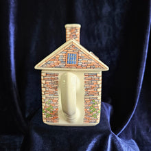 Load image into Gallery viewer, Sadler “17th Century Cottage" Teapot #001