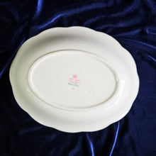 Load image into Gallery viewer, Royal Albert Oval Serving Bowl 42405