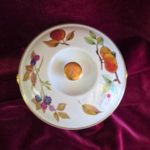 Load image into Gallery viewer, Royal Worcester Evesham Gold Round Casserole w/ Lid 42509