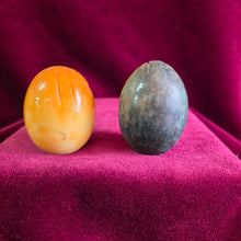 Load image into Gallery viewer, Small Alabaster Owl Carvings 42510021