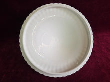 Load image into Gallery viewer, Royal Albert Lavender Rose Covered Lidded Serving Dish 42312