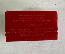 Load image into Gallery viewer, Gillette Rocket Razor in Orignal Box 42508