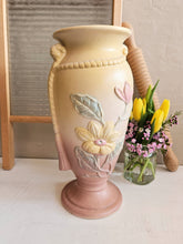 Load image into Gallery viewer, Hull Magnolia Art Pottery Vase 22 54