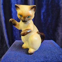 Load image into Gallery viewer, Goebel Siamese Cat #42508