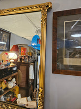 Load image into Gallery viewer, Gilt Wooden Mirror 42407