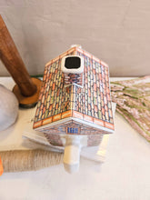 Load image into Gallery viewer, Sadler 17th Century Cottage-English Country Houses Teapot 001