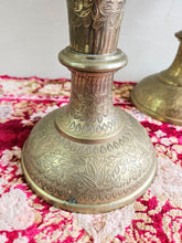 Load image into Gallery viewer, Indian Brass Vase 42507