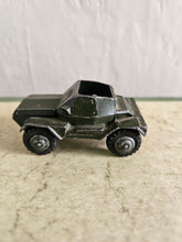 Load image into Gallery viewer, Premier #140 Tank with army man 2486