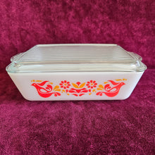 Load image into Gallery viewer, Pyrex Friendship Casserole Lidded Dish 1 ½ QT 42505