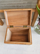 Load image into Gallery viewer, Vintage Wooden Rooster Recipe Box 24 48