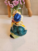 Load image into Gallery viewer, Pig Bobble Salt & Pepper Shakers 25 03