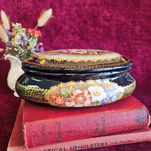 Load image into Gallery viewer, Limoges Jeweley Box 028