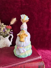 Load image into Gallery viewer, Lady Rose Figure 43207