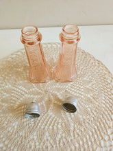 Load image into Gallery viewer, Pink Depression Glass Anchor Hocking Salt and Pepper Shaker Set 020