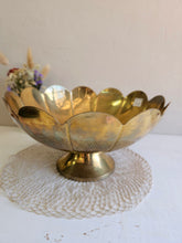 Load image into Gallery viewer, Scalloped Brass Pedastal Decorative Bowl #42508