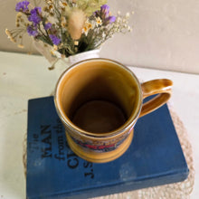 Load image into Gallery viewer, Wade RK “Italia” Car Pottery Mug 42403