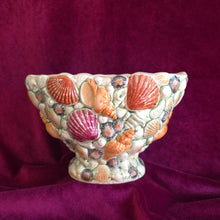 Load image into Gallery viewer, Sylvac Marina Seashell Mantle Vase #42501