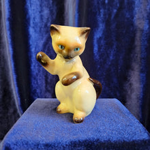 Load image into Gallery viewer, Goebel Siamese Cat #42508