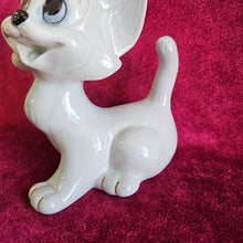 Load image into Gallery viewer, Figaro Porcelain Walt Disney Productions Figurine25 08