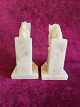 Load image into Gallery viewer, Marble Horse Head Bookends 42508