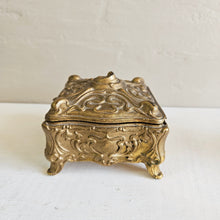 Load image into Gallery viewer, Jenning Brothers Art Nouveau Brass Tone Jewelry Casket 42505