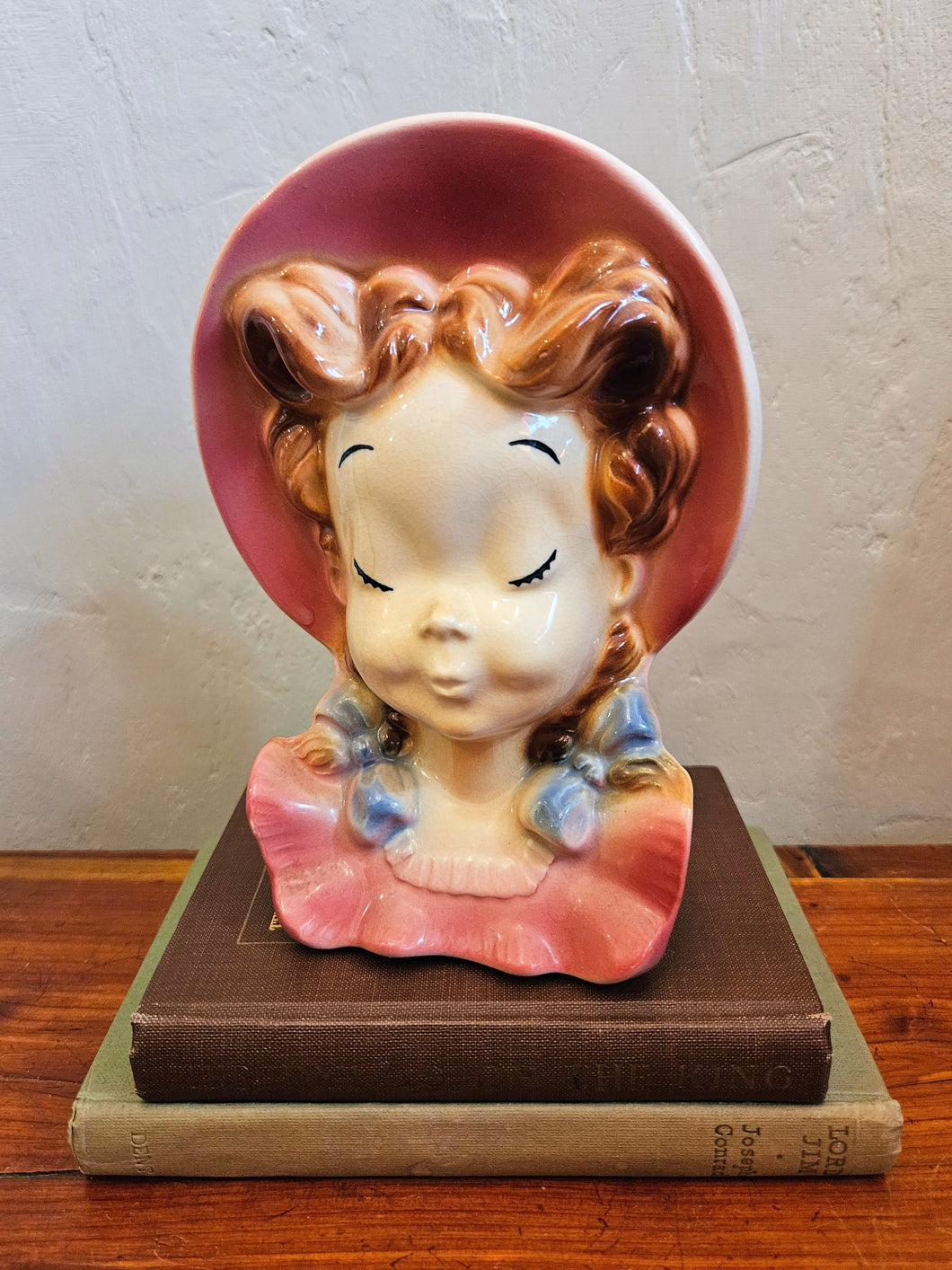 23 78 Royal Copley Lady Head Wall Pocket Pink