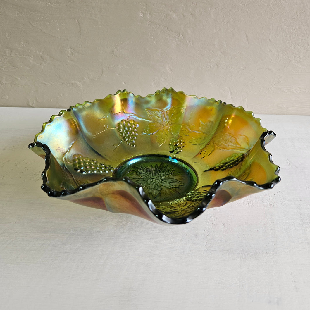 Green Carnival Glass Grapes Dish42401