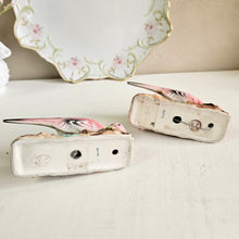 Load image into Gallery viewer, Pink Parrot Ceramic Wall Plaques 42501
