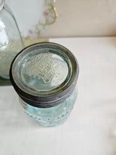 Load image into Gallery viewer, Vintage Blue Crown Mason Jars with Lids 42206
