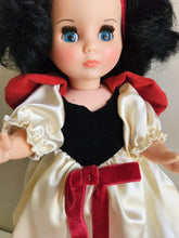 Load image into Gallery viewer, Vintage Reliable Snow White Doll 020

