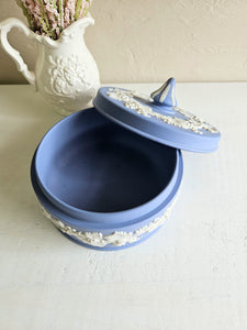 Wedgwood Blue Jasperware Grapevine Lidded Trinket Jewelry Box 023