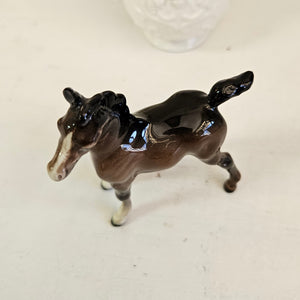 Beswick Foal Figurine – Standing, Gloss Brown 023
