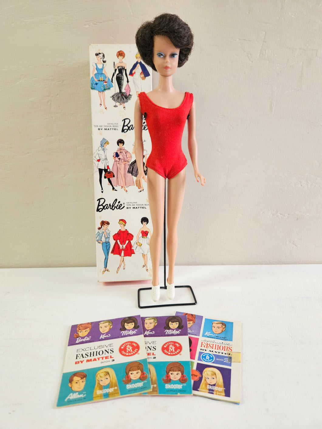 Vintage 1960's Mattel Brunette Bubble Cut Barbie with 1/2 the original box 42407