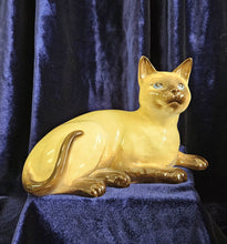 Load image into Gallery viewer, #1559 Beswick Siamese Cat Laying Down Figurine 42503
